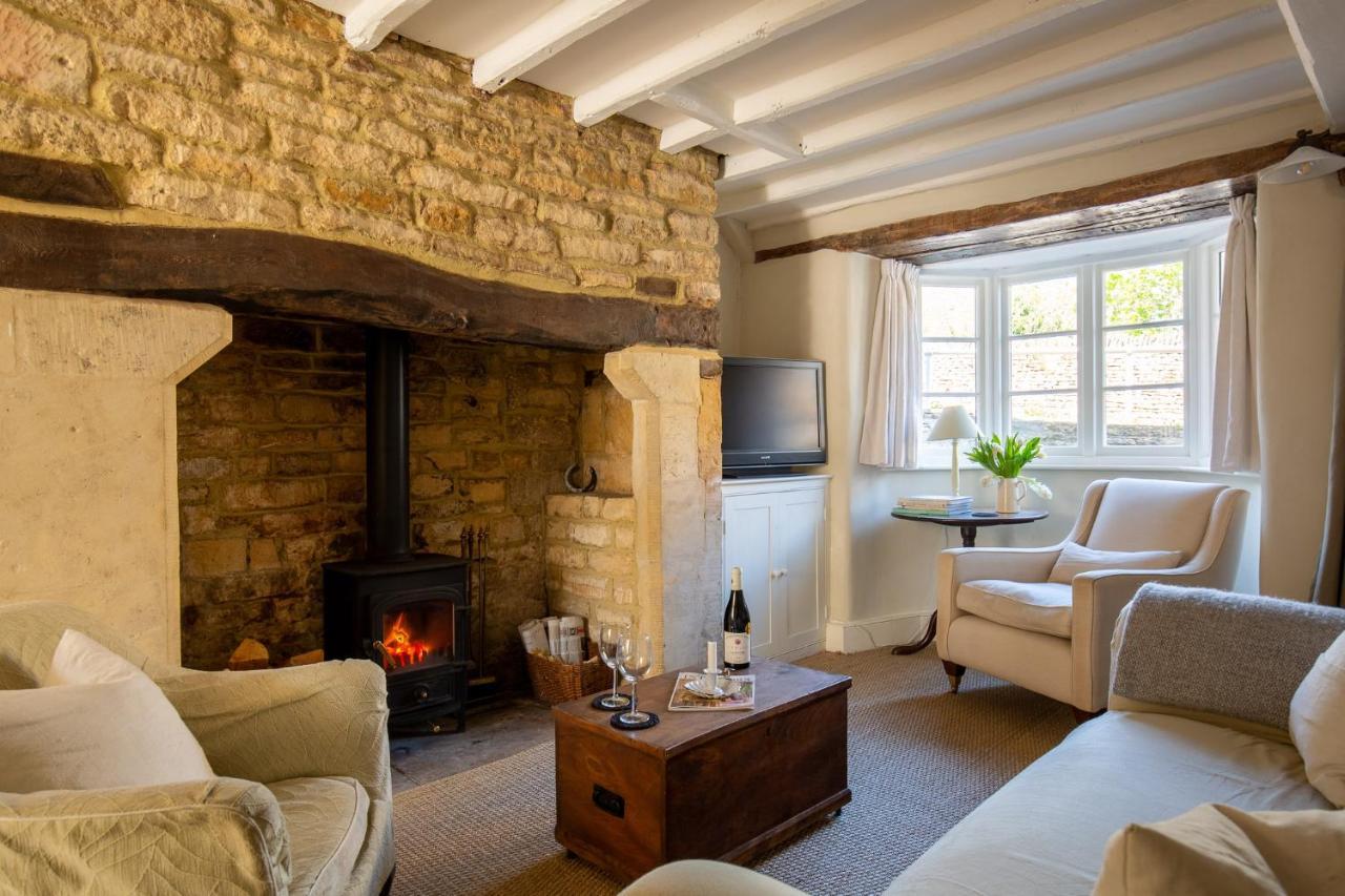 Gleneda Cottage - A Renovated, Traditional Cotswold Cottage Full Of Charm With Fireplace And Garden Bourton on the Hill Exterior foto