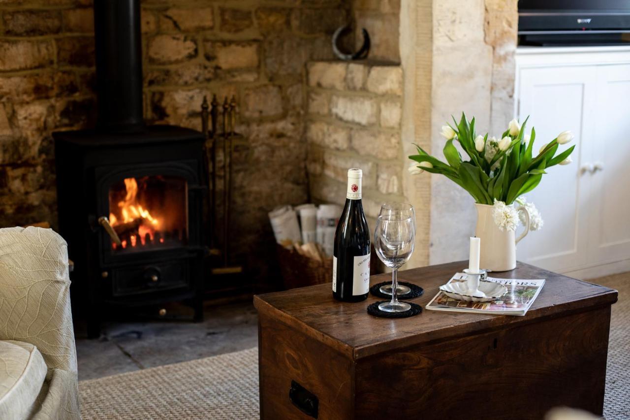 Gleneda Cottage - A Renovated, Traditional Cotswold Cottage Full Of Charm With Fireplace And Garden Bourton on the Hill Exterior foto